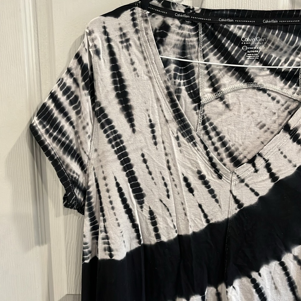 Calvin Klein Performance Tunic - Picture 2 of 8